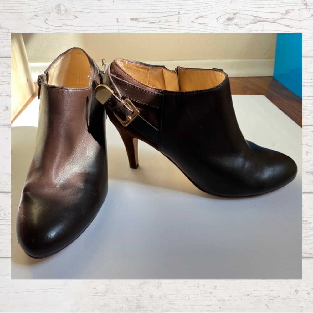 Unisa brown heeled ankle booties with buckles and suede backs size 7.5